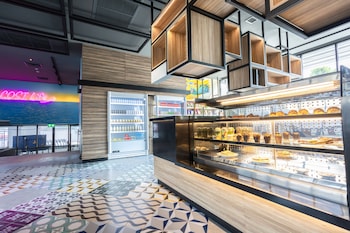 cosi pattaya wong amat beach