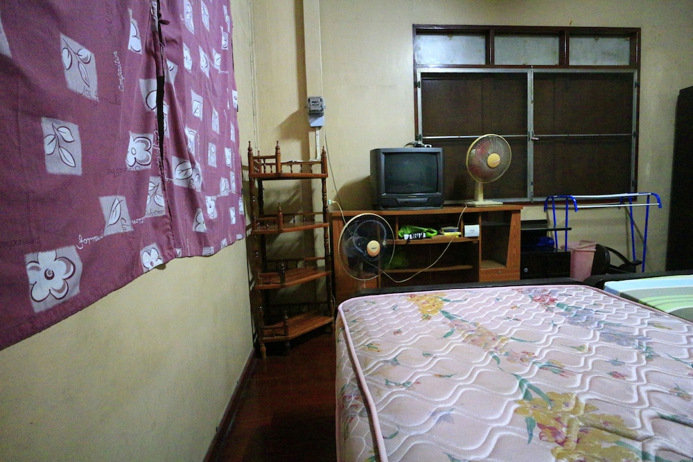 anurak guesthouse