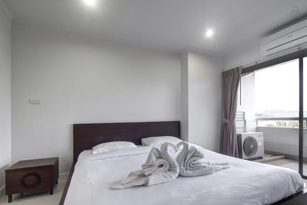 patong tower by united 21 thailand