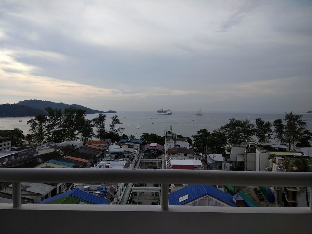 patong tower by united 21 thailand