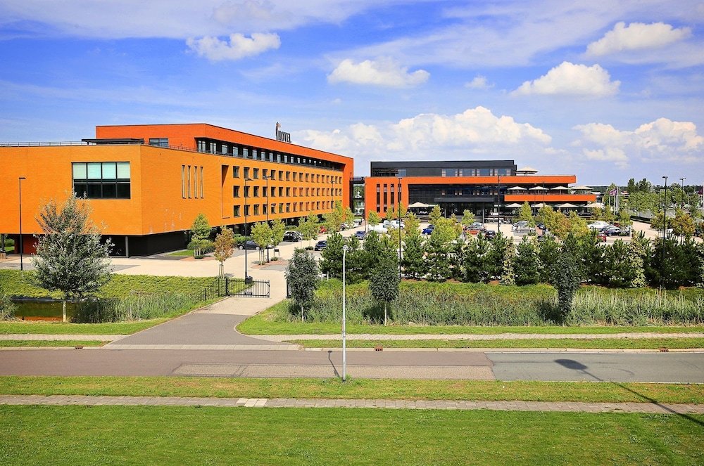 Van Der Valk Hotel Almere,Almere Stad>>Almere,5 star