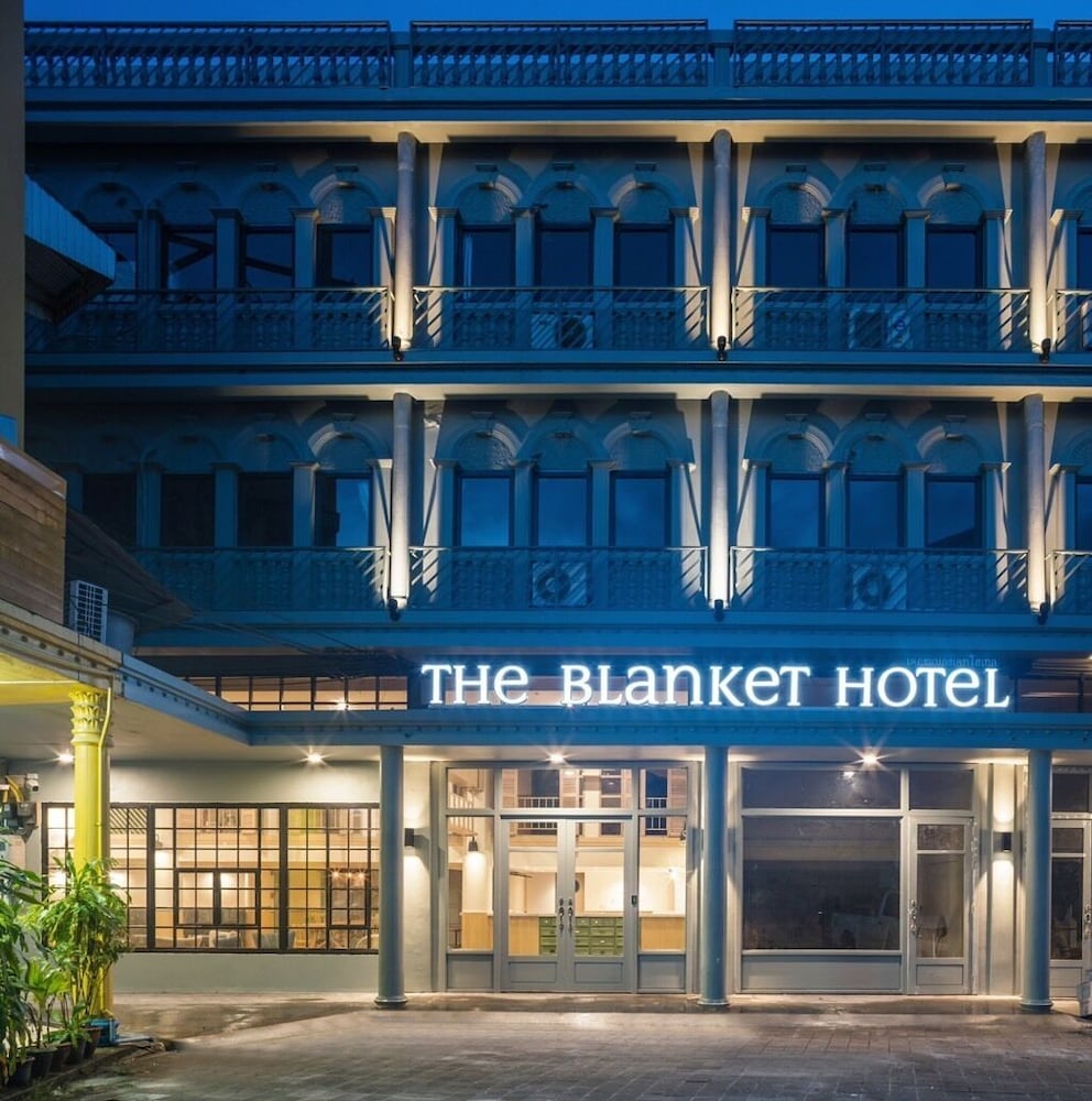 the blanket hotel