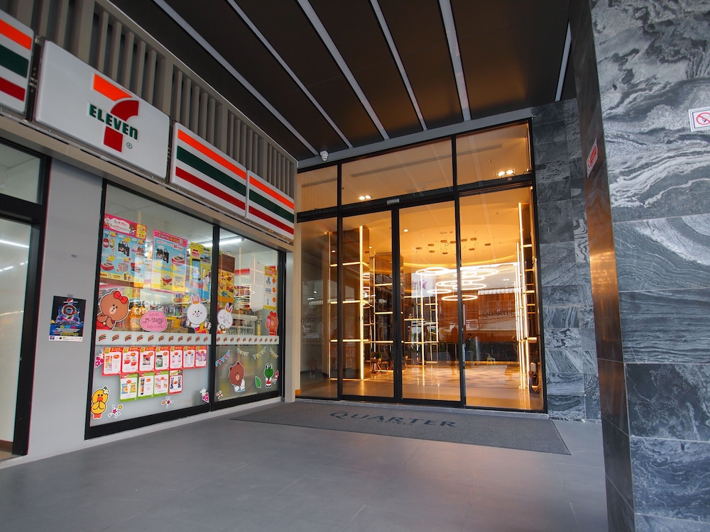 the quarter ladprao by uhg