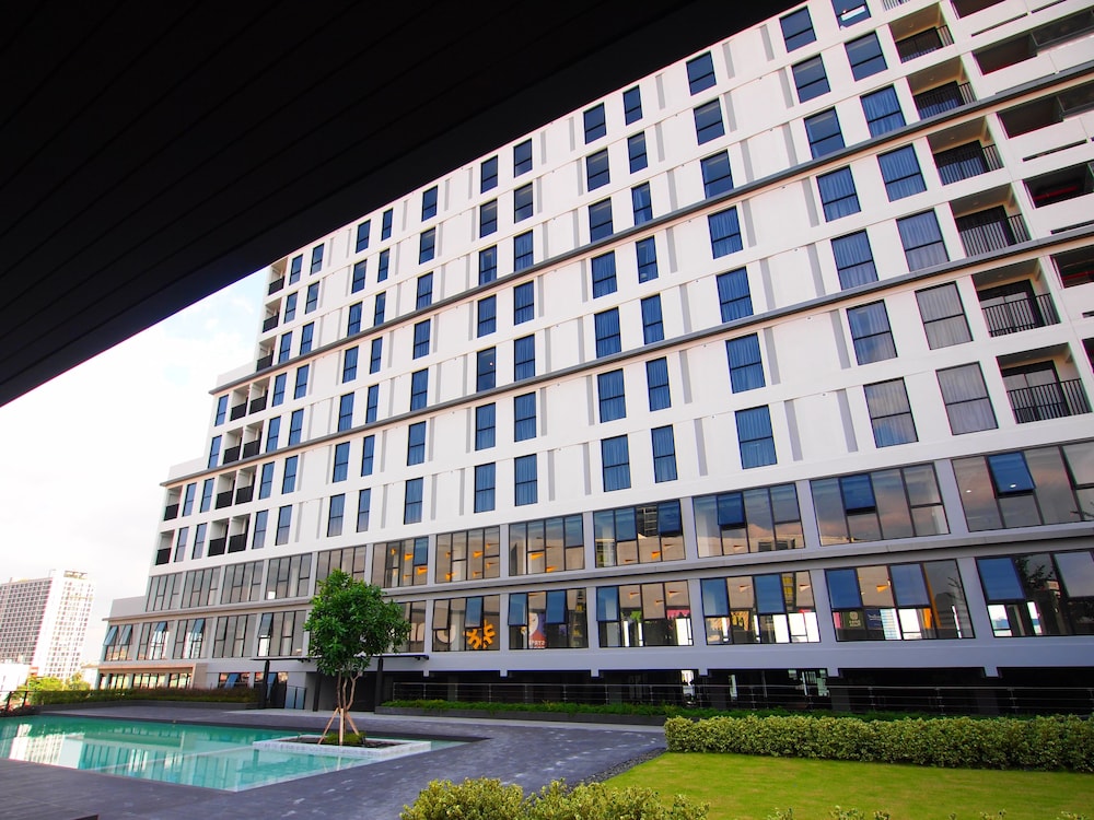 the quarter ladprao by uhg