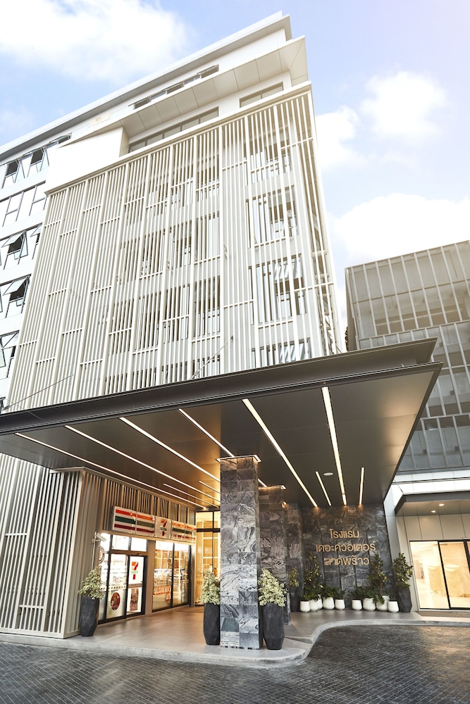 the quarter ladprao by uhg