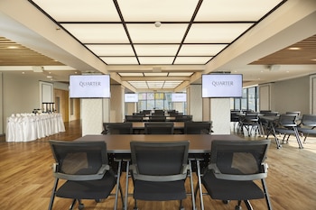 the quarter ladprao by uhg