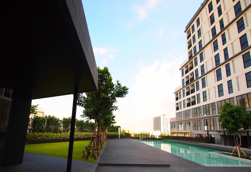 the quarter ladprao by uhg