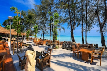 villa cha cha krabi beachfront resort