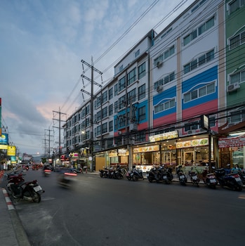 baan thai beach side residence
