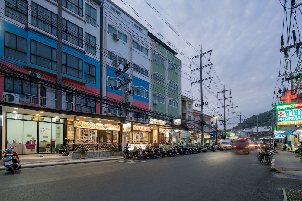 baan thai beach side residence