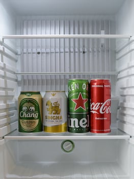 v one pride sukhumvit 22 bangkok