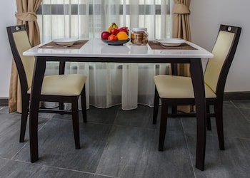 v one pride sukhumvit 22 bangkok