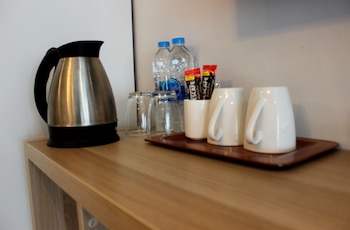 v one pride sukhumvit 22 bangkok