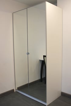 v one pride sukhumvit 22 bangkok