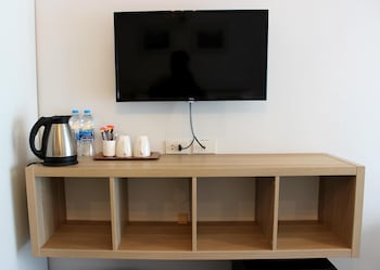 v one pride sukhumvit 22 bangkok