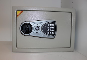 v one pride sukhumvit 22 bangkok