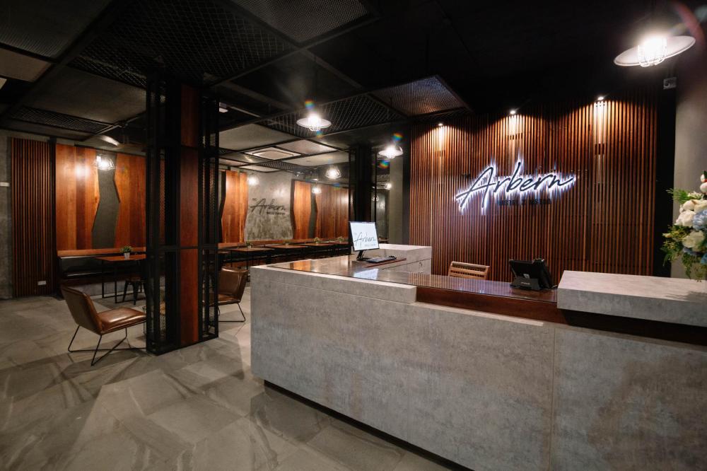 the arbern hostel x bistro