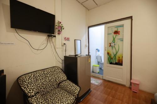 banana hostel donmuang