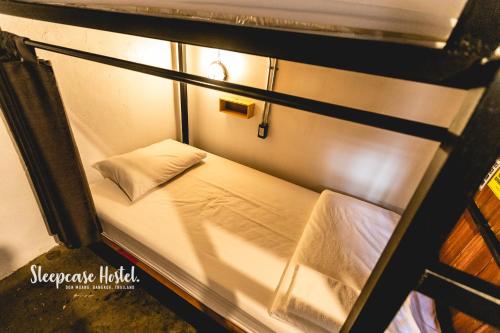 banana hostel donmuang