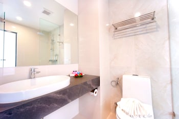phoenix hotel karon beach