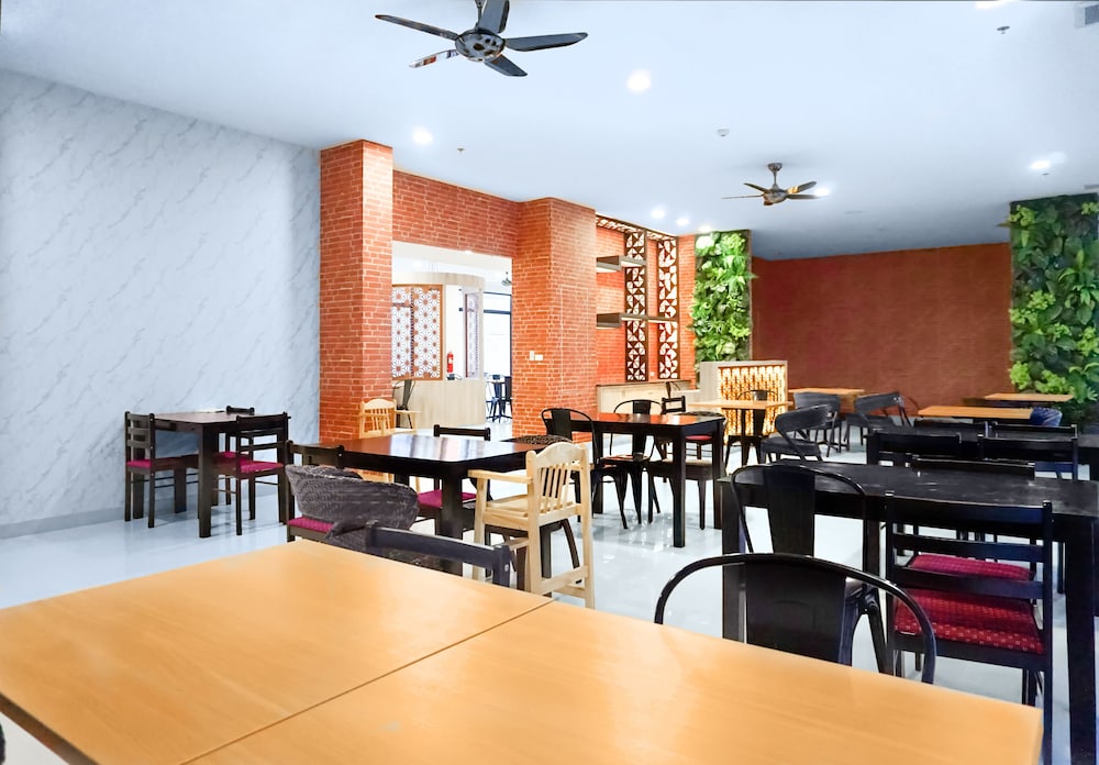 phoenix hotel karon beach