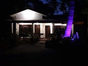 Sigiri Hibiscus Villa,Habarana>>Dambulla,3 star