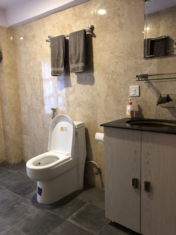 tashi delek guest house