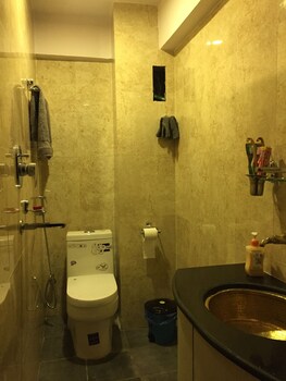 tashi delek guest house