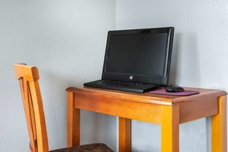 super 8 by wyndham chester richmond area