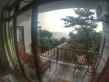 flora and fauna mirissa