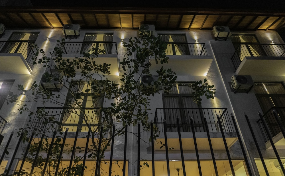hive 68 hotel and resorts negombo