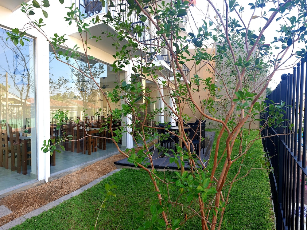 hive 68 hotel and resorts negombo