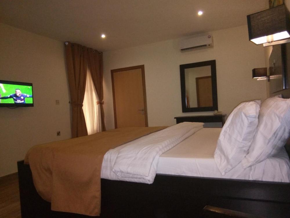 eden crest hotel and resort