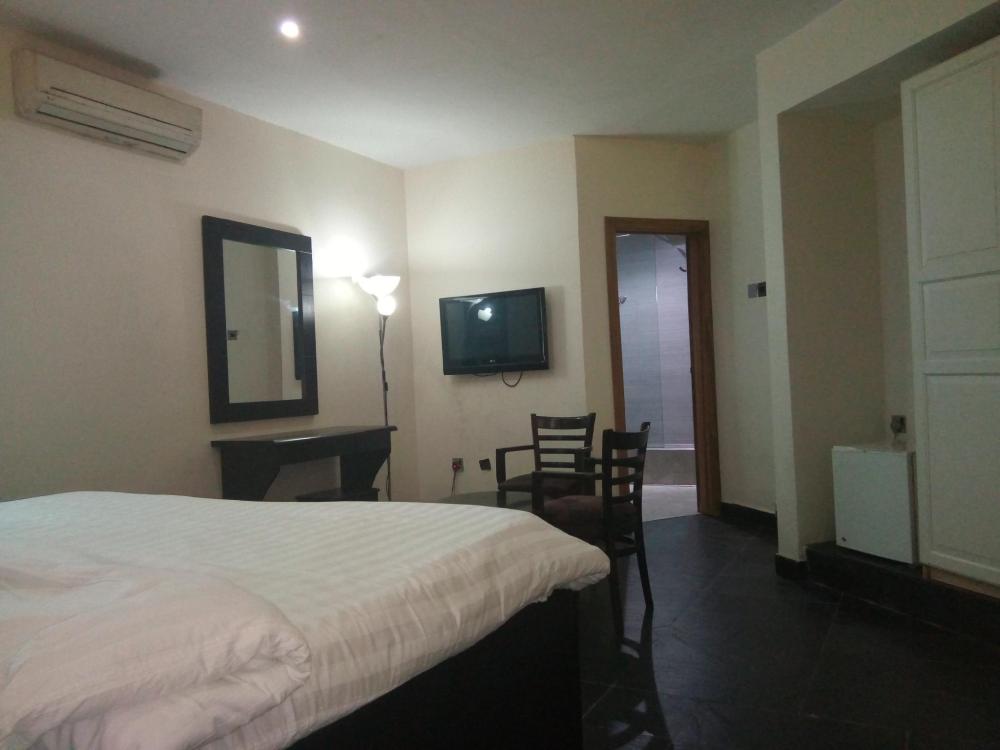 eden crest hotel and resort