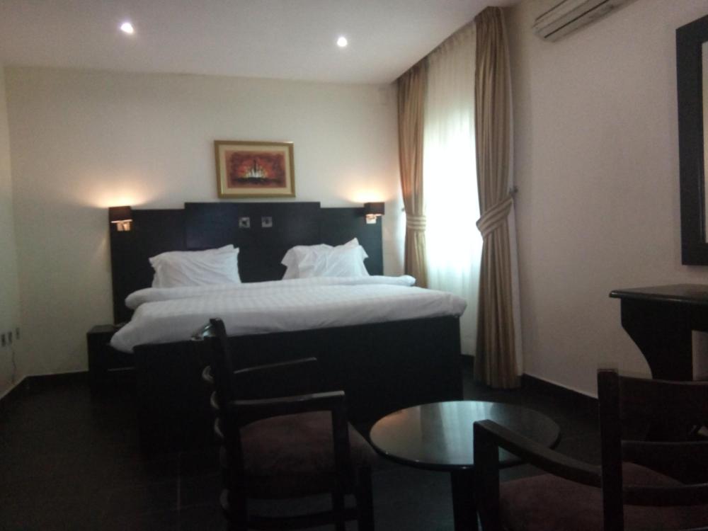 eden crest hotel and resort