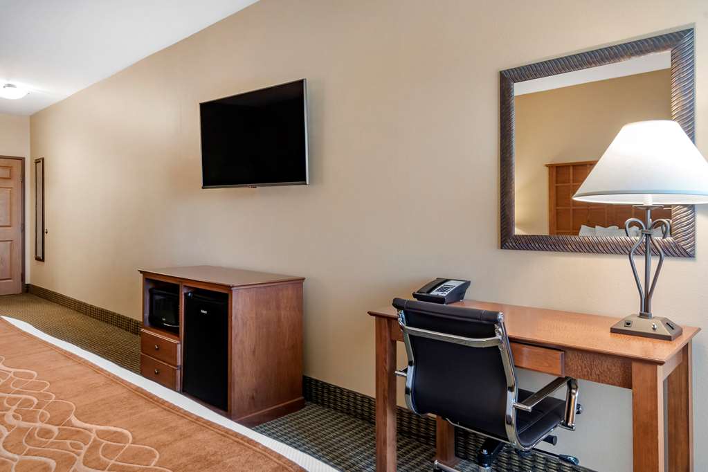 comfort inn and suites