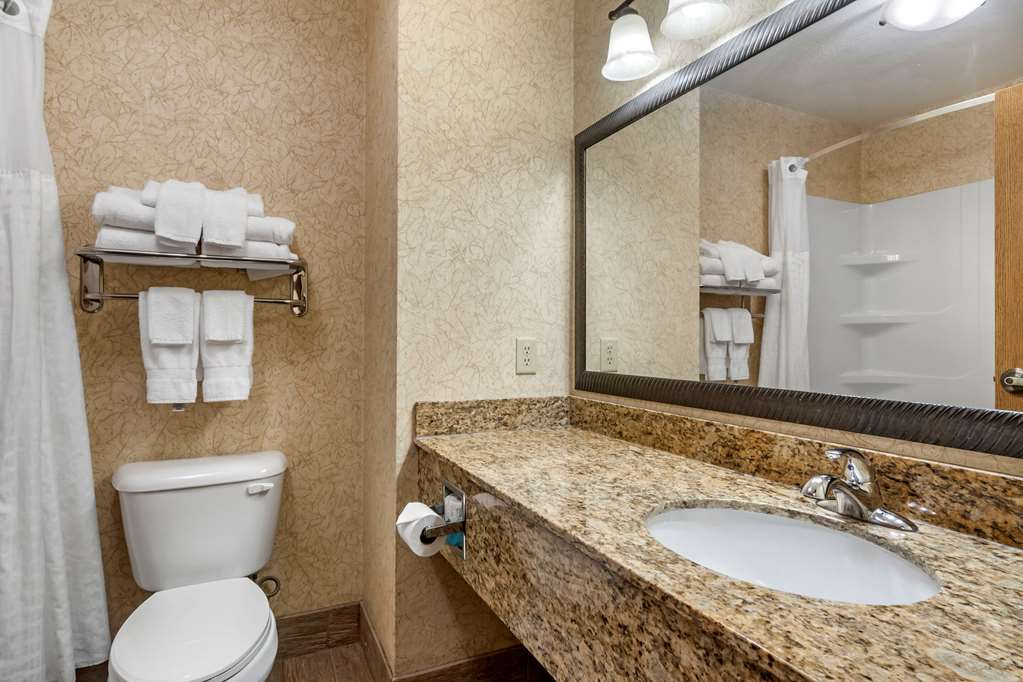 comfort inn and suites