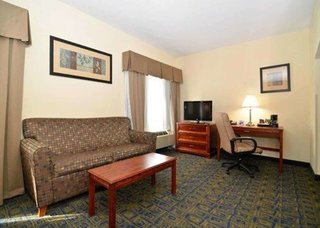 Comfort Inn & Suites,Cincinnati>>Bellevue,3 star