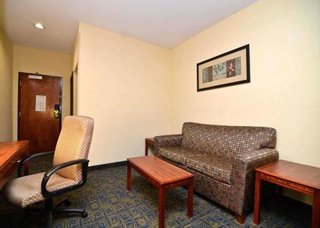 Comfort Inn & Suites,Cincinnati>>Bellevue,3 star