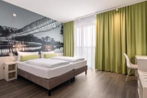 Super 8 By Wyndham Oberhausen Am Centro,Essen>>Bottrop,3 star
