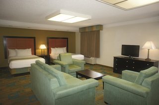 La Quinta Inn & Suites By Wyndham St. Pete-Clearwater Airpt,Clearwater Beach>>Clearwater,3 star