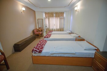 hotel triratna