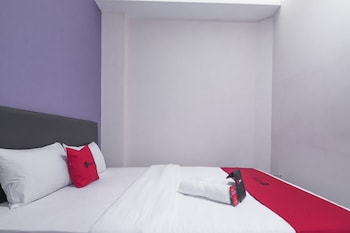 reddoorz near itc mangga dua