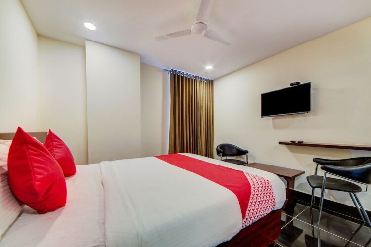supraja cyber view by oyo rooms