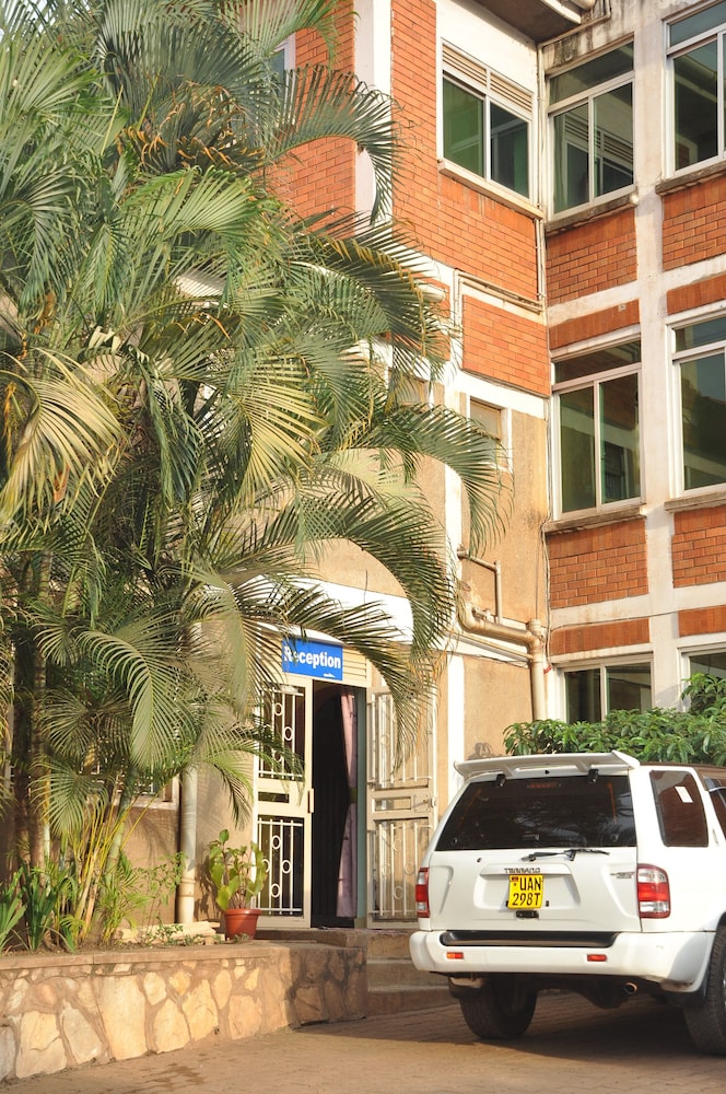 scroll inn hotel