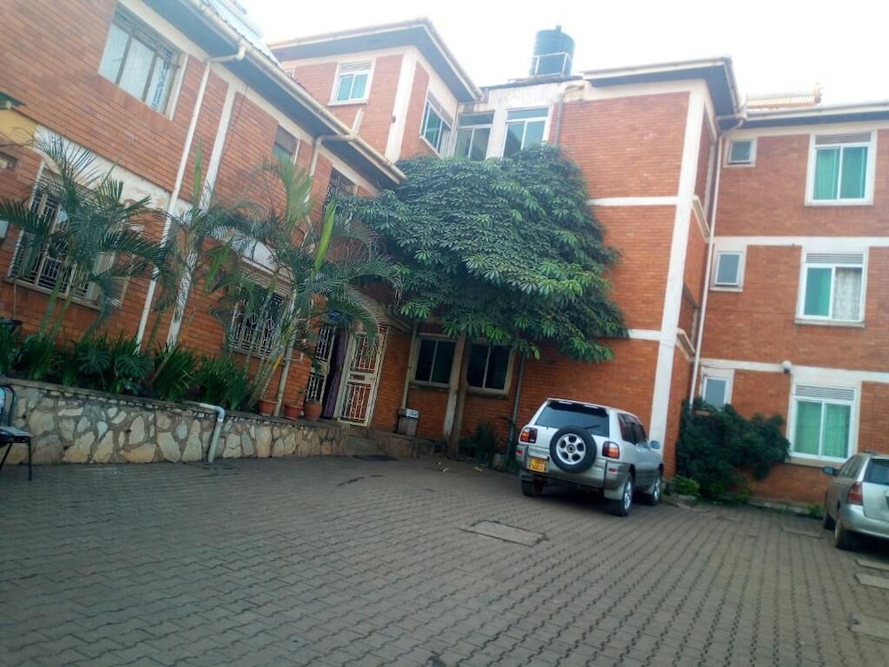scroll inn hotel