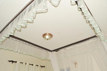 scroll inn hotel