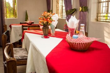 scroll inn hotel