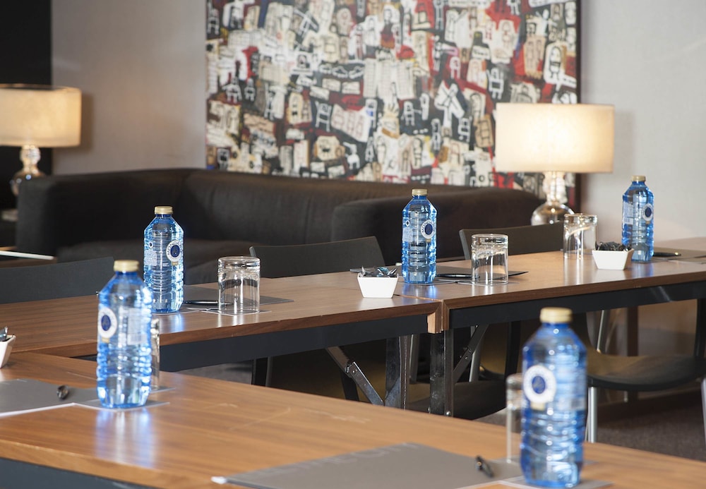 ac hotel victoria suites by marriott