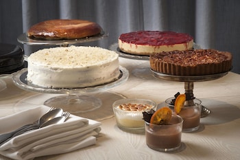 ac hotel victoria suites by marriott